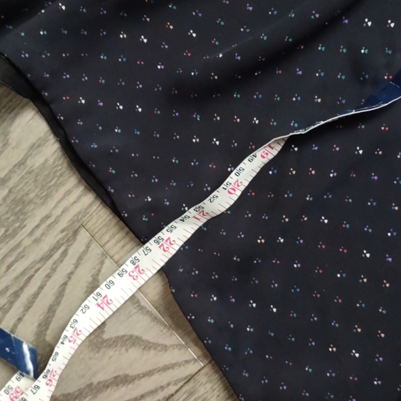 Beautiful dress by Sandi Gale ⭐☘️🌼🌼 - Picture 9 of 12